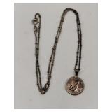 Silver chain ' S' engraved pendant marked 925