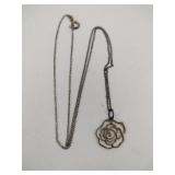Silver flower pendant necklace marked 925 .070oz