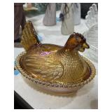 Indiana Glass amber iridescent 'Hen on a Nest'