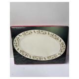 Holly holiday ï¿½home for the holidaysï¿½ 16 inch