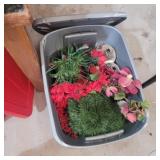 Tote with lid with garland, flower, wire snowman