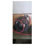 Wall mount air hose reel , needs end replaced