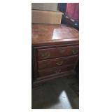 Wooden 2 drawer night stand 25x19x27in
