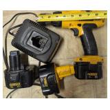 Working DeWalt Cordless Drill & 3 Batteries &