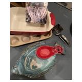Ceramic Fish Platter, Baking Dishes & Muffin Pan
