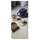 Small Linden clock,  tea cup, compact and
