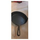 Griswold #8 cast iron skillet (great shape)