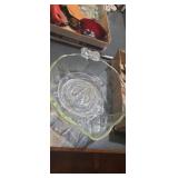 Clear glass bowl and juicer
