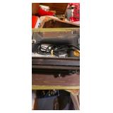 Singer sewing machine with stand ( you assemble)