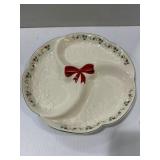 13 inch Pfaltzgraff Winterberry large plate (no