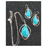 Silver blue stone necklace w/pendant matching