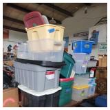 Assorted totes with lids