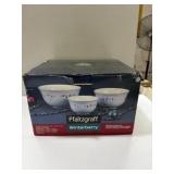 Pfaltzgraff Winterberry 3-piece nesting mixing