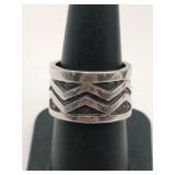 Silver band ring marked 925 size 7.5 .395oz
