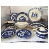 11 pieces of different makes a blue Willow dishes