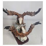 Large Eagles Fighting Statue, wing needs glued.
