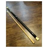 Crest black /gold wrap 8 Ball 2-piece pool stick