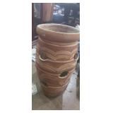 Ceramic planter pot