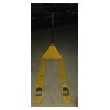 Yale 5500lb pallet jack ( working)