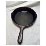 9 inch cast iron skillet made in USA