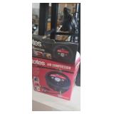 Tote auto air compressor