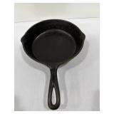 Wagner ware cast iron skillet 8 inch