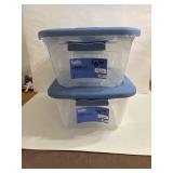 2-2 quart plastic tub with locking lid