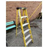 Stanley 6 foot fiberglass ladder like new