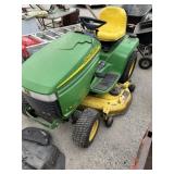 John Deere LX280 riding lawn tractor