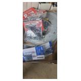 Electric fence kit, swivel plate anchors and