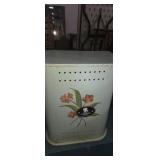Metal laundry hamper