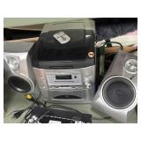 Durabrand 5-CD Home Stereo System w/ remote