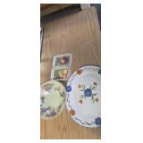 Serving plater , fruit bowl and decorative wall