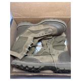 Wellco military style boots like new in box size