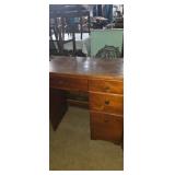 Small wooden 4 drawer desk unbranded 30x17x30in