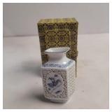 Small Chinese vase with box 3in tall