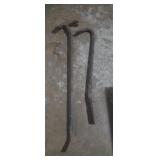 2x crow bars