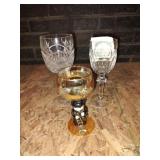 Geoup of two crystal wine glasses and Hummel.wine