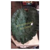 Cement leaf decoration