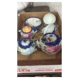 Blue China set with teapot