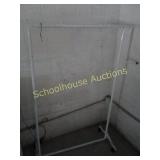 Portable clothing rack