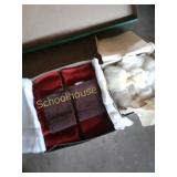 Towel set and yarny  thing