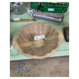 Pampered chef stoneware Bundt cake pan