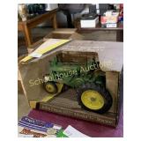 John Deere 1937 Model G Tractor NIB 1/16 Scale
