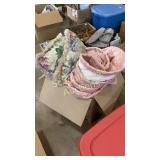 pink blanket comforter & 2 pillows