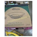 Pampered chef deep dish pie plate NIB