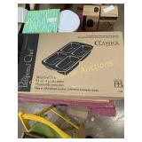 The pampered chef mini loaf pan NIB