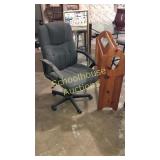 Nice wood quilt rack & very dusty office chair