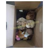 Bix of stuffed monkeys