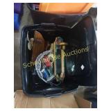 Tote of decorative item